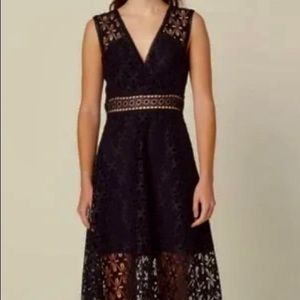 NEW!! NEVER WORN! ❤️Women's Black English Guipure
Lace Midi Dress